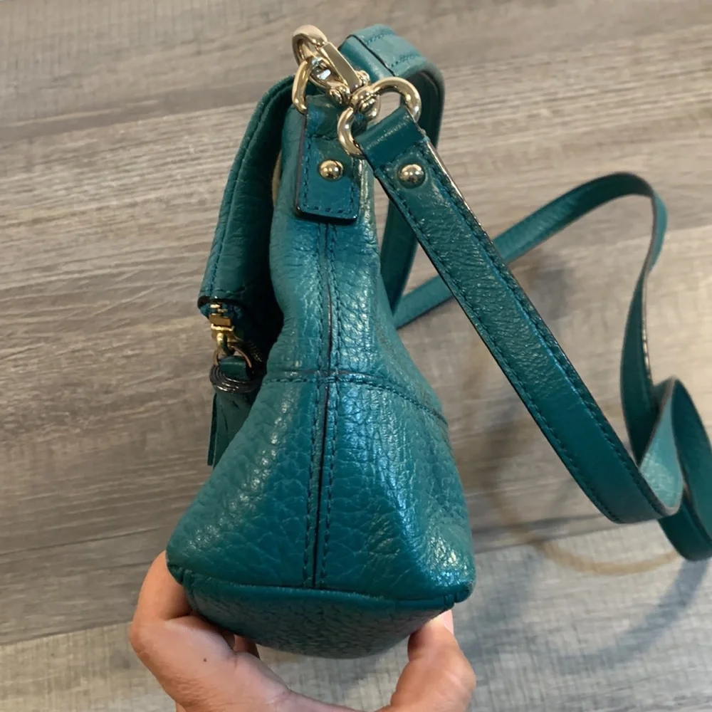 Kate Spade green leather hand bag